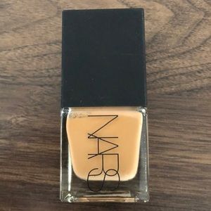 NARS Natural Radiant Longwear Foundation in Syracuse - Mini